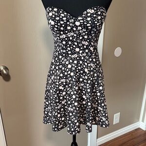 Charlotte Russe Black Strapless Sweetheart Floral Dress